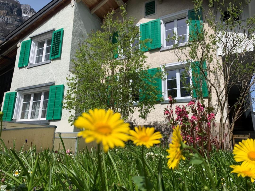 Apartamento Revier Grosi'S Art Netstal Exterior foto
